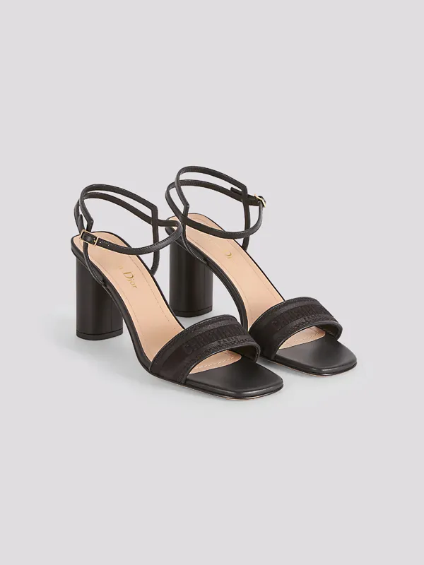 картинка Босоножки DIOR магазин PodiumRed являющийся официальным дистрибьютором в России_2
