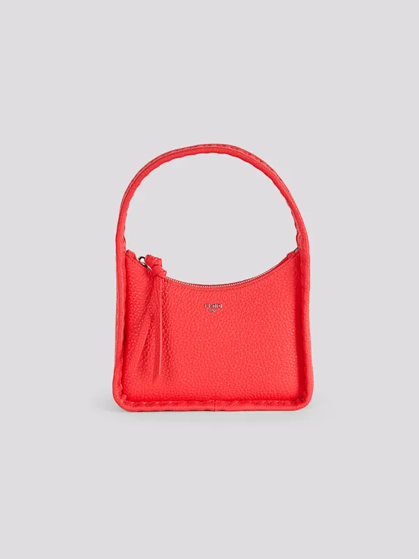 картинка Сумка FENDI  магазин PodiumRed являющийся официальным дистрибьютором в России