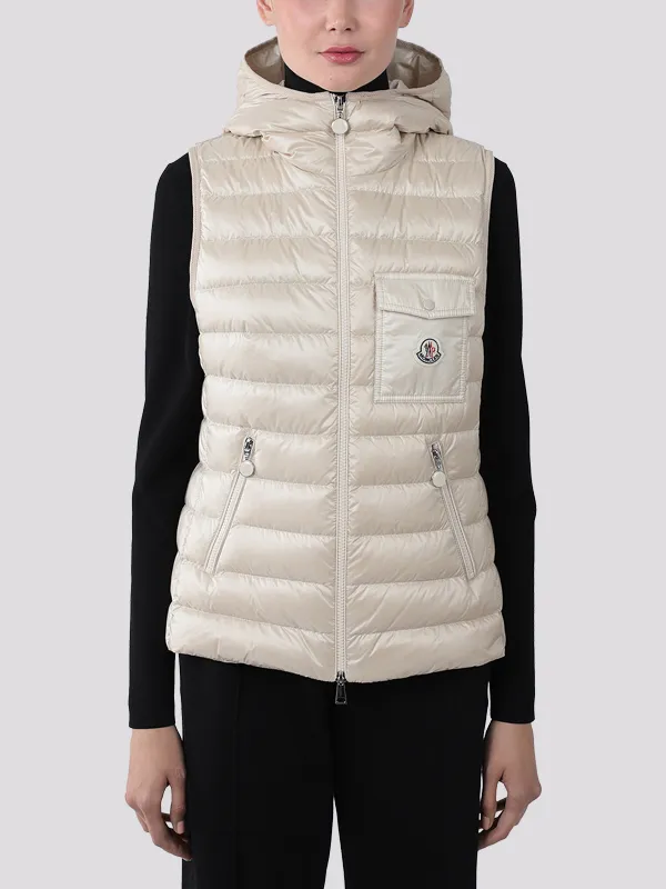 картинка Жилет MONCLER магазин PodiumRed являющийся официальным дистрибьютором в России_2