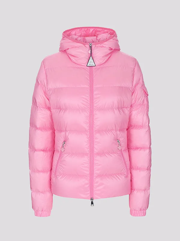 картинка Куртка MONCLER магазин PodiumRed являющийся официальным дистрибьютором в России