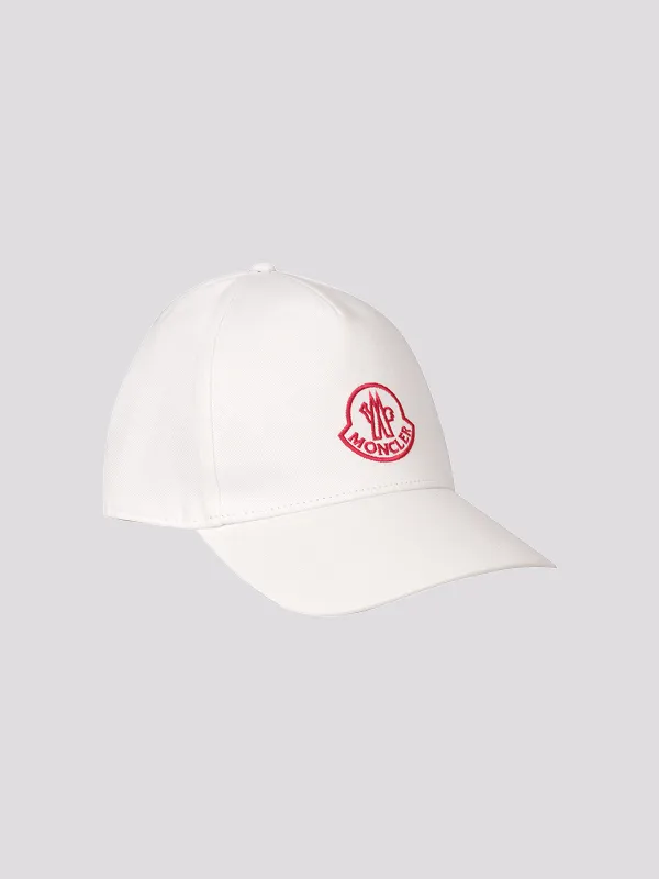 картинка Бейсболка MONCLER магазин PodiumRed являющийся официальным дистрибьютором в России