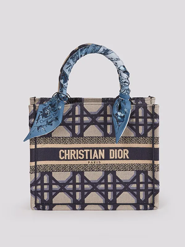 картинка Сумка DIOR магазин PodiumRed являющийся официальным дистрибьютором в России