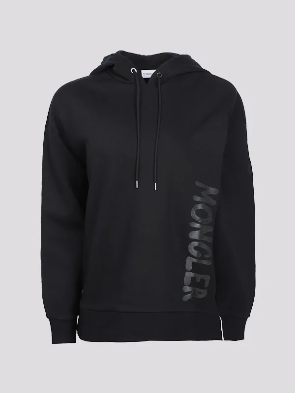 картинка Худи MONCLER магазин PodiumRed являющийся официальным дистрибьютором в России