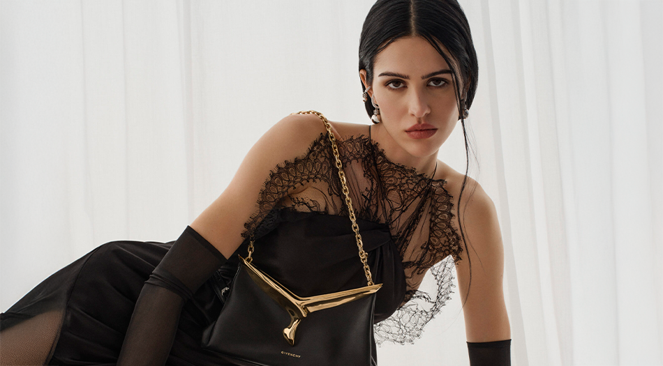 GIVENCHY