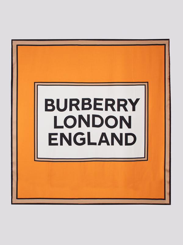 картинка Платок BURBERRY магазин PodiumRed являющийся официальным дистрибьютором в России