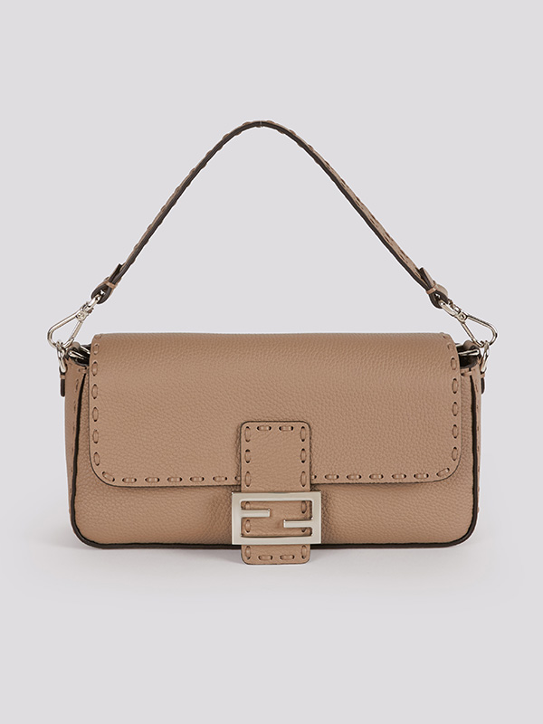 картинка Сумка FENDI  магазин PodiumRed являющийся официальным дистрибьютором в России