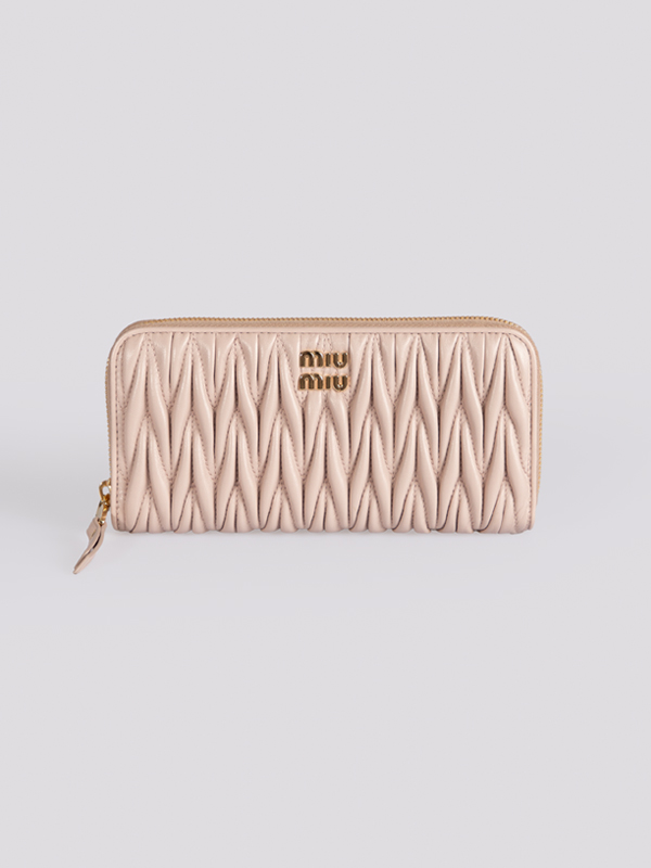 картинка Кошелек MIU MIU магазин PodiumRed являющийся официальным дистрибьютором в России